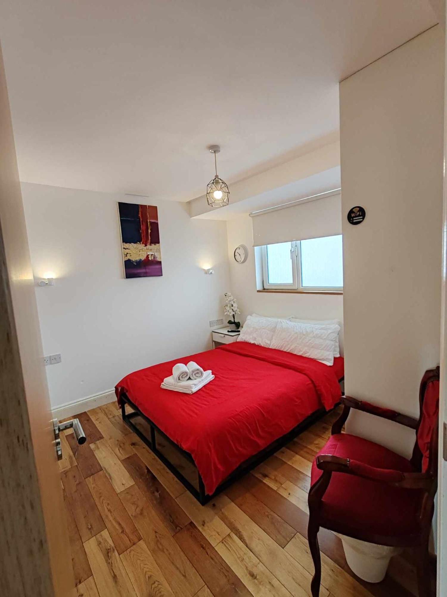 Lgbtq-Double Room Лондон Экстерьер фото
